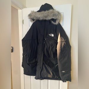 The North Face Men’s 4X 550 parka coat